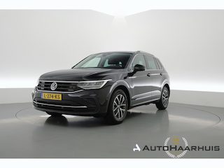 Volkswagen Tiguan 1.5 TSI Life Business | Rijklaar! | Adapt. Cruise | Trekhaak | Navi | PDC V+A | Apple CarPlay | Stoel- Stuurverw.