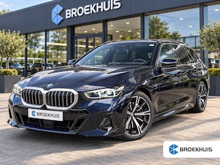 BMW 5-serie Touring 530e M Sport Edition | Harman/Kardon | Panoramadak | Memoryzetels | LED | Sfeerverlichting | Clima | Keyless