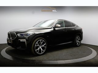 BMW X6 M50i High Executive Orig. NL / 360 Camera / Leder dash. / Achteras best. / Merino / 21'' LM velgen / M-Sport / Adap. cruise / Head Up / Laser / Safety Pack /