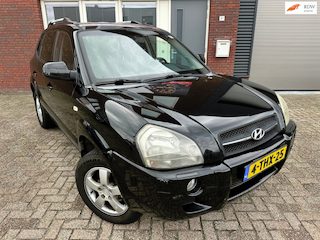 Hyundai Tucson 2.0i Active / Leder / Stoelverw / clima / LM