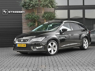 Seat Leon ST 1.4 EcoTSI FR Panoramadak trekhaak ACC Stoelverwarming Led Verlichting
