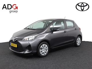 Toyota Yaris 1.0 VVT-i Aspiration | Airco | Trekhaak | All season banden |