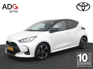 Toyota Yaris 1.5 Hybrid 130 Launch Edition | Stoel en stuurverwarming | Leder-stof bekleding | Parkeersensoren |