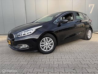 Kia Ceed cee'd 1.6 GDI Comfort Pack Trekhaak Airco Cruise Nieuwe Apk