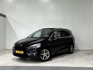 BMW 2-serie Tourer 220i M Sport 7p|PANO|TREKHAAK|LEDER