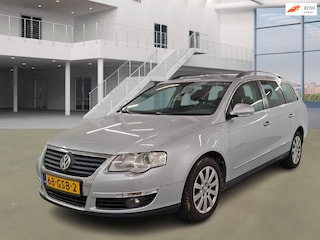 Volkswagen Passat Variant 1.8 TFSI Comfortline CARPLAY NAVI PSENSOR CRUISE TREKHAAK 2 X SLEUTELS