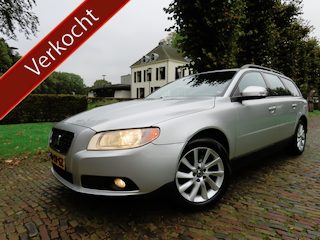 Volvo V70 2.4D Kinetic Leer/Stof Navigatie Bleutooth Ecc Cruisecontrol Pdc Lm Velgen Trekhaak