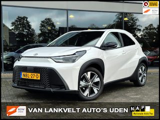 Toyota Aygo Hybrid 115 Apple Carplay-Winterpakket-Camera-Clima-Led Nieuw Voertuig!