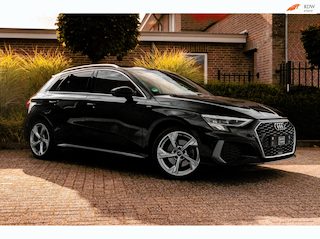 Audi A3 Sportback 40 TFSI e 204 PK 2x S-Line ACC Keyless Stoelverwarming Elek.Klep 18''