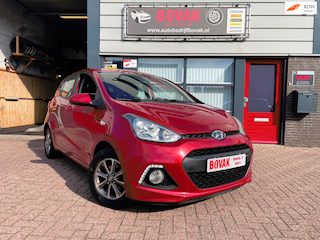 Hyundai i10 1.0i i-Drive Sound Red edition