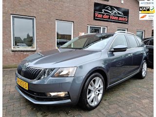 Skoda Octavia Combi 1.0 TSI Greentech Clever Edition. Dealer onderhouden. O.a. stoelverwarming, carplay, pdc, navi, trekhaak!
