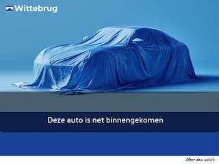 Volkswagen T-Roc 1.5 TSI R-Line 150pk DSG Automaat Panoramadak / Trekhaak afneembaar / Camera / Parkeersensoren / R-Line / Navigatie by App-connect hal