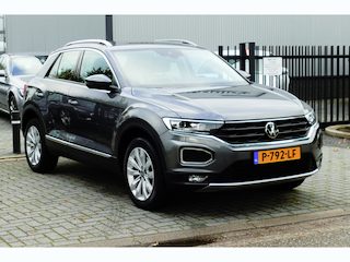 Volkswagen T-Roc 1.5 TSI Sport. Camera, Elek Klep, Adap Cruise, Stoel&StuurVerw, Haak 1500kg