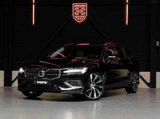 Volvo V60 T6 PHEV AWD Ultimate Bright |PANO|TREKH.|H&K|360°