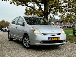 Toyota Prius 1.5 VVT-i Tech Edition | Keyless + Camera + Cruise Nu € 3.975,-!!!