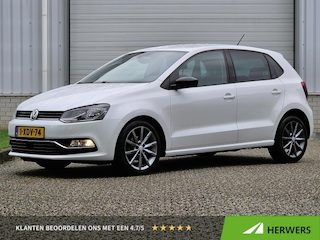 Volkswagen Polo 1.2 TSI First Edition / Cruise Control / Airco / Sensoren Voor en Achter / Navigatie / Bluetooth /