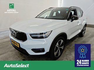 Volvo XC40 78 kWh 408pk Recharge P8 AWD R-Design | SOH 94% | Trekhaak | Panoramadak | Park Assist | 360 Camera | PDC V+A | CarPlay