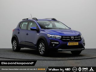 Dacia Sandero 1.0 TCe 100 Bi-Fuel Essential | Trekhaak | Blinde hoek detectie | Achteruitrijcamera | Climate Control | Voor en achter parkeersensoren |