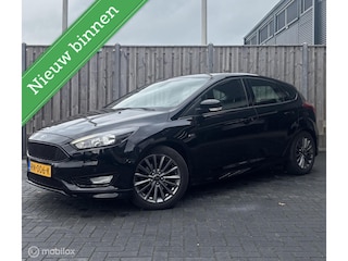 Ford Focus 1.0 ST-Line/NAVI/CARPLAY/LMV/PDC/CLIMATE/CRUISE