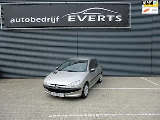 Peugeot 206 1.4 Air-line 2 Apk 24-09-2027 Airco elektrisch pakket dealer onderhouden zeer nette auto scherpe meeneem prijs