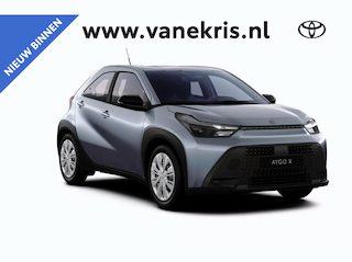 Toyota Aygo Hybrid 115 play, Nieuw en snel leverbaar Nieuw en direct leverbaar met € 1.750,- Inruilvoordeel!