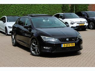 Seat Leon 1.8 TSI FR Dynamic / NL Auto! / 1e Eign. / Panoramadak / Navigatie / Parkeerhulp V+A / Leder&Alcantara / 18'' / Stoelverwarming / DAB / ACC