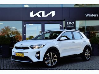 Kia Stonic 1.0 T-GDi DynamicLine | Airco | Cruise Control | Camera | Bluetooth | Navigatie | 17"LM velgen met All Season banden |