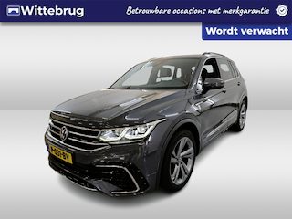 Volkswagen Tiguan 1.5 TSI R-Line Business+ / AUTOMAAT/ 2X R-LINE/ NAVI/ DIGITAL DASH/ CLIMATE/ STOELVERWARMING/ PARK. SENSOREN + CAMERA/ 19" LMV