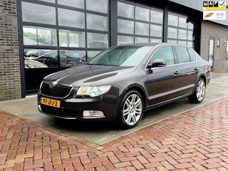Skoda Superb 1.8 TSI Elegance | Autom | 1/2 Leer | Navi | Xenon |