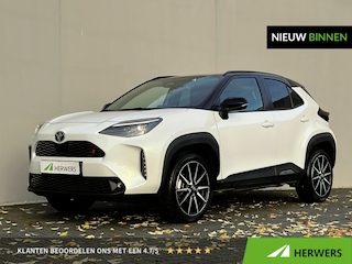 Toyota Yaris Cross 1.5 Hybrid 130 GR SPORT / Dealer onderhouden / tot 10 Jaar Toyota Garantie / Dealer onderhouden / Adaptieve CC / Navigatie / Stuur-, stoel- & voorruitverwarming / Dode hoek detectie / Climate Control / Apple Carplay Android / 18" LM wielen /