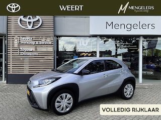 Toyota Aygo 1.0 VVT-i MT Play | NL-Auto | Apple Carplay | Camera