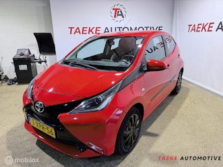 Toyota Aygo 1.0 VVT-i x-play AIRCO/CRUISE/CAMERA/NAP/APK