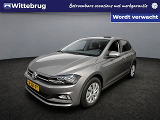 Volkswagen Polo 1.0 TSI Comfortline / Navigatie / App connect / Parkeersensoren V+A /