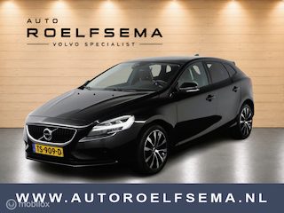 Volvo V40 1.5 T3 Dynamic Edition | Panoramadak | Trekhaak | Stoelverwarming | Harman Kardon | Navigatie | All Season Banden | Privacy Glass