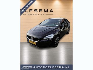 Volvo V40 1.5 T3 Dynamic Edition | Panoramadak | Trekhaak | Stoelverwarming | Harman Kardon | Navigatie | All Season Banden | Privacy Glass