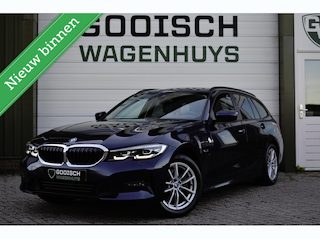 BMW 3-serie Touring 320e Business Edition Plus | Leder | Camera | Stoelverwarming |