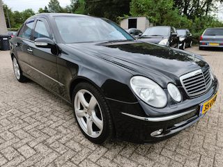 Mercedes-Benz E-klasse 240 Avantgarde, Nette Auto