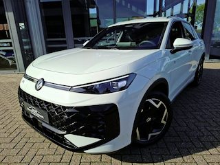 Volkswagen T-Roc 1.5 ETSI R-LINE FIRST AUTOMAAT NAVI LMV PDC-CAMERA WINTERPACK
