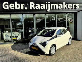 Toyota Aygo 1.0 VVT-i x-play*Airco*Carplay*Camera*