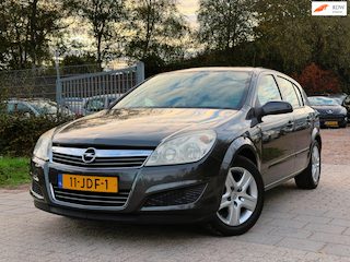 Opel Astra 1.6 Executive