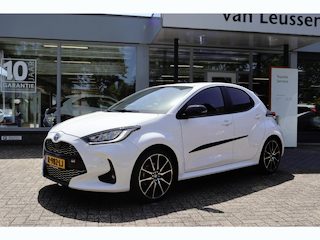 Toyota Yaris 1.5 HYBRID GR-SPORT NL-AUTO 1E EIG. DODEHOEK DETECTIE KEYLESS LED STOELVERW. DAB LED CLIMA LM-VELGEN
