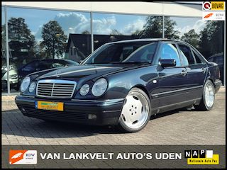 Mercedes-Benz E-klasse 200 Avantgarde Automaat Onderhoud compleet aanwezig Showroomstaat!