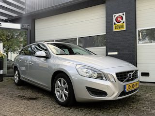 Volvo V60 2.4 D5 Summum
