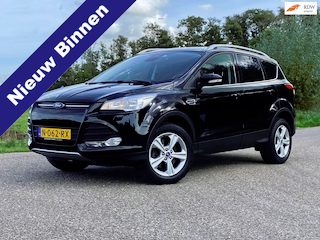 Ford Kuga 1.5 Titanium Styling Pack 4WD AUTOMAAT AIRCO NAVI 182PK GOED ONDERHOUDEN