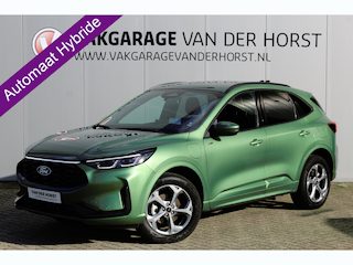 Ford Kuga 2.5-243pk PHEV ST-Line. Mrt. 2026, slechts 7.500km ! Fabr. garantie t/m 08-03-2030 ! Autm. airco dual, navigatie, cruise control, bluetooth telefoonvoorb., head-up display, stoel-, stuur- en voorraamverw., LED-Matrix verlicht., metallic lak etc.