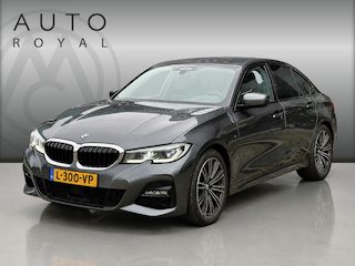 BMW 320i xDrive High Executive HEAD-UP | SFEER | HARMAN/KARDON | DODEHOEK DETECTIE | CAMERA | LEDER | STOEL KOELING | KEYLESS ENTRY/GO | NAVIGATIE | LASER KOPLAMPEN | STOEL/STUUR VERWARMING |