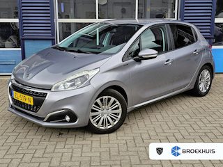 Peugeot 208 1.2 PureTech 110 Signature Parkeerhulp Achter | Trekhaak | Navigatie | 1e Eigenaar |