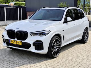 BMW X5 XDrive45e High Executive NIEUWSTAAT M PAKKET PANO HEADUP 360 CAMERA MEMORY STOELEN