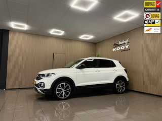 Volkswagen T-Cross 1.0 TSI Style * Trekhaak / Carplay / 18" LM Velgen / Parkeersensoren / NL Auto *