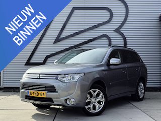 Mitsubishi Outlander 2.0 PHEV Instyle 2e Eigenaar|Schuifdak|Navi|Camera|Clima|Cruise|Stoelverwarming|Leder|Trekhaak|N.A.P|APK tot 07-2027